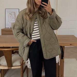 H&M Quilted jacketOlive green SIZE XS